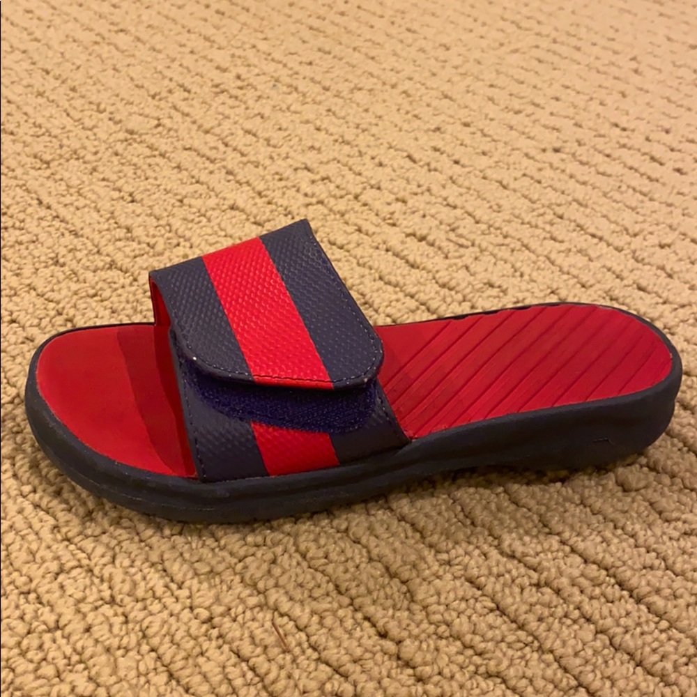 Lands’ End action slide velcro sandals size 12